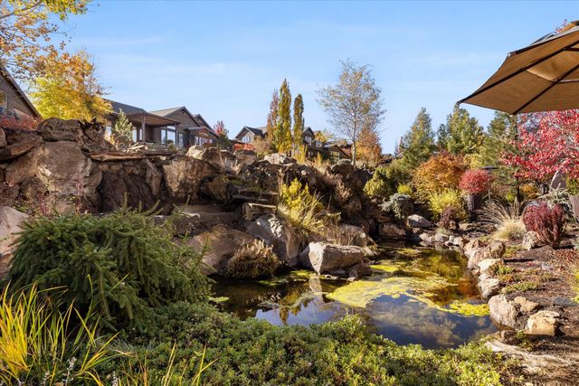 61354 Triple Knot Road, Bend, OR 97702