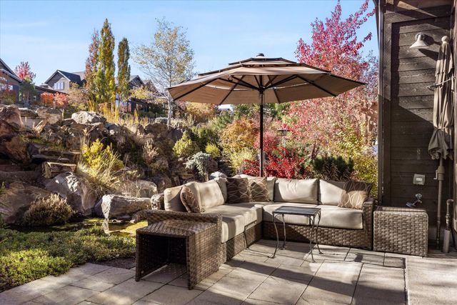 61354 Triple Knot Road, Bend, OR 97702