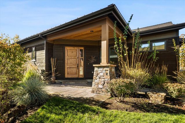 61354 Triple Knot Road, Bend, OR 97702