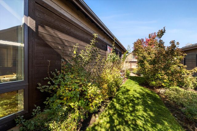 61354 Triple Knot Road, Bend, OR 97702