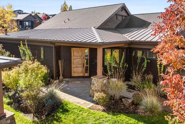 61354 Triple Knot Road, Bend, OR 97702