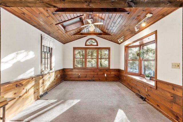 45 Maplewood Dr, Townsend, MA 01469