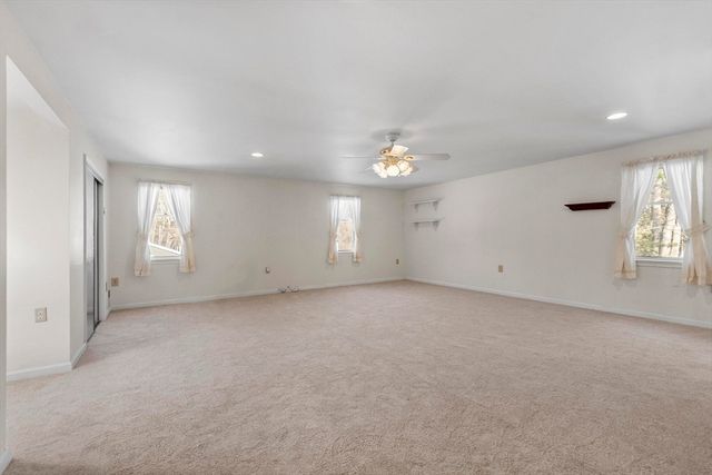 45 Maplewood Dr, Townsend, MA 01469