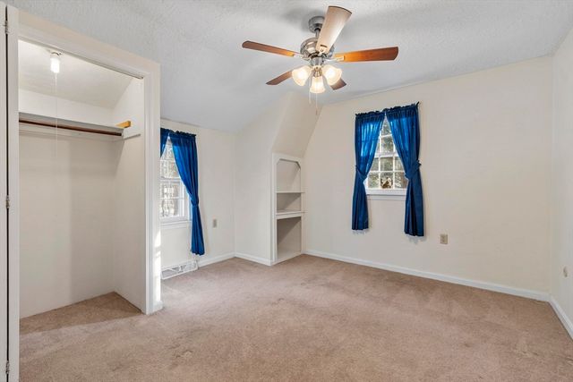 45 Maplewood Dr, Townsend, MA 01469