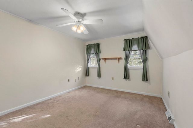 45 Maplewood Dr, Townsend, MA 01469