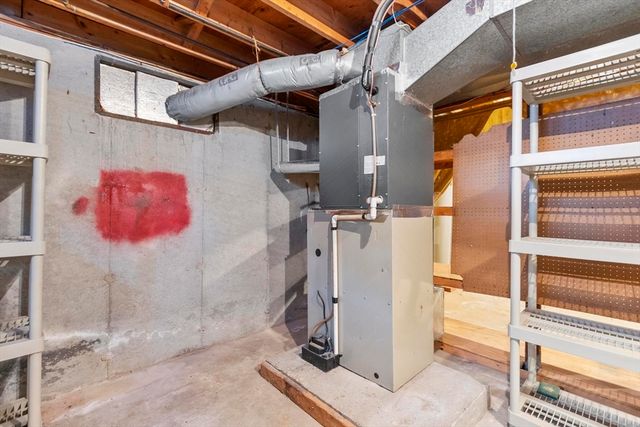 45 Maplewood Dr, Townsend, MA 01469