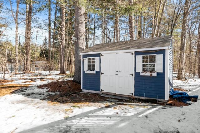 45 Maplewood Dr, Townsend, MA 01469