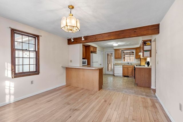 45 Maplewood Dr, Townsend, MA 01469