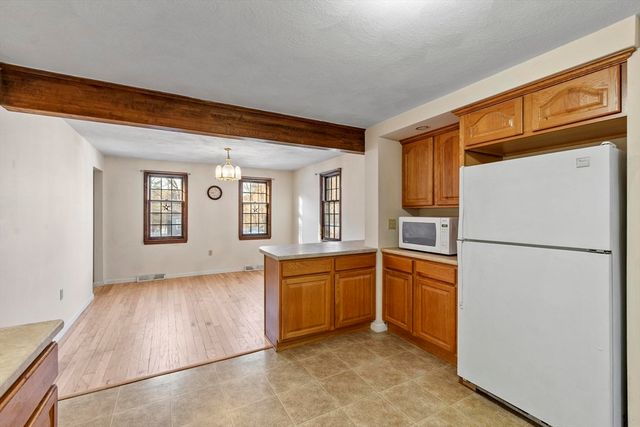 45 Maplewood Dr, Townsend, MA 01469