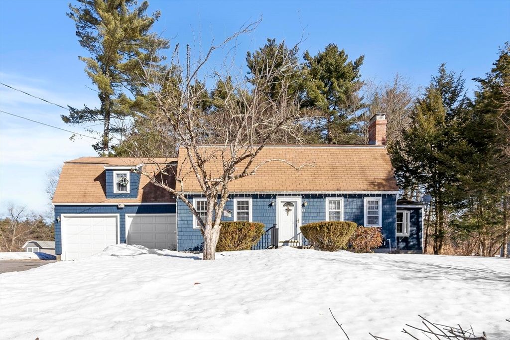45 Maplewood Dr, Townsend, MA 01469