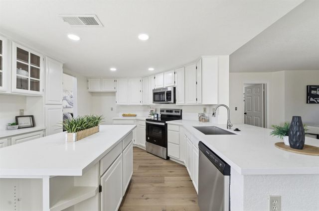 4104 Horizon Ct, Turlock, CA 95382