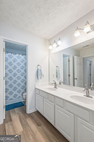 15 Cove Crossing, Newnan, GA 30263