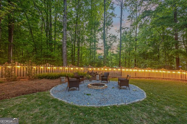 15 Cove Crossing, Newnan, GA 30263
