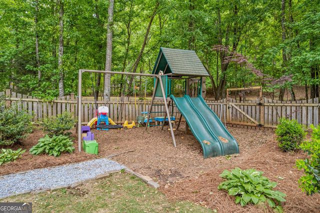 15 Cove Crossing, Newnan, GA 30263