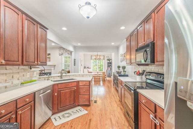 15 Cove Crossing, Newnan, GA 30263
