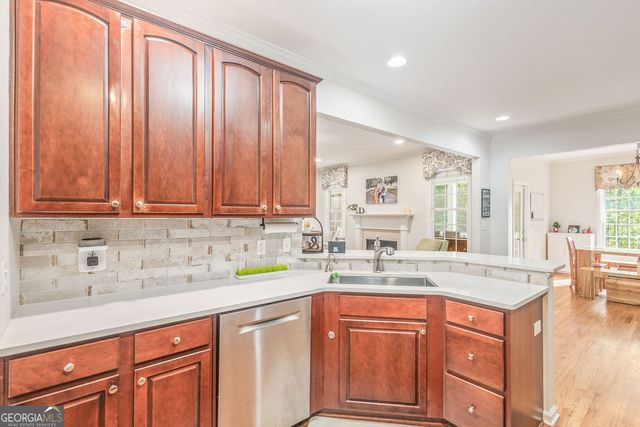 15 Cove Crossing, Newnan, GA 30263