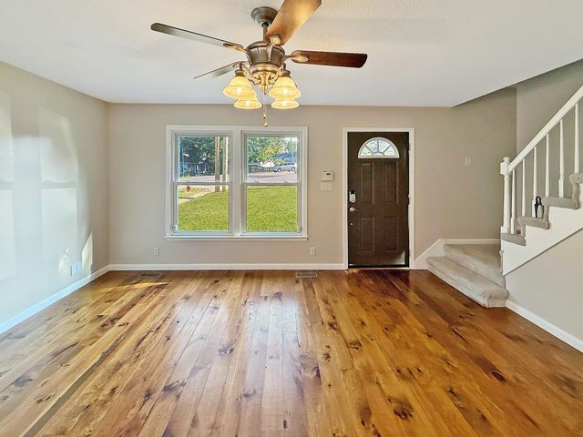 623 Bay Ln, Clarksville, TN 37042