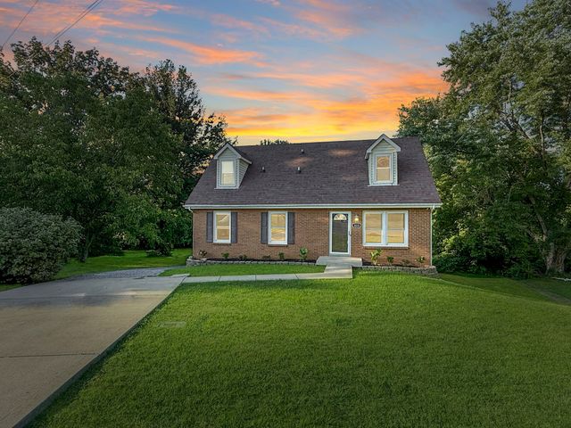 623 Bay Ln, Clarksville, TN 37042