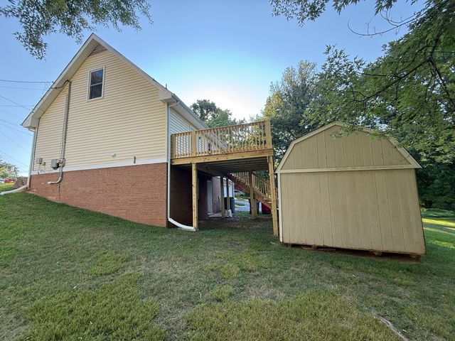 623 Bay Ln, Clarksville, TN 37042