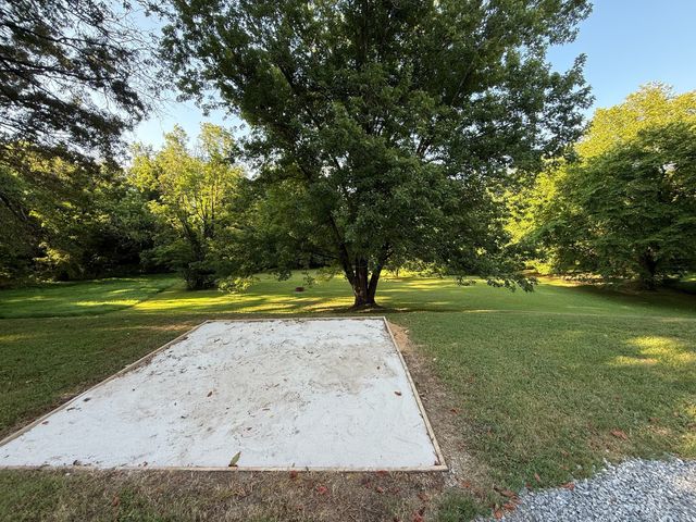 623 Bay Ln, Clarksville, TN 37042