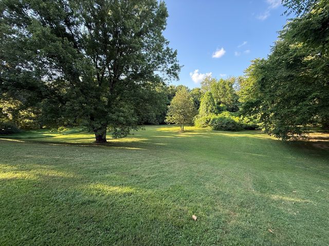 623 Bay Ln, Clarksville, TN 37042