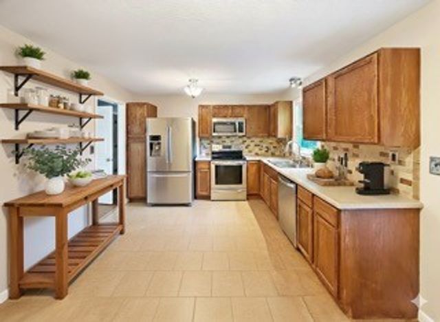 623 Bay Ln, Clarksville, TN 37042