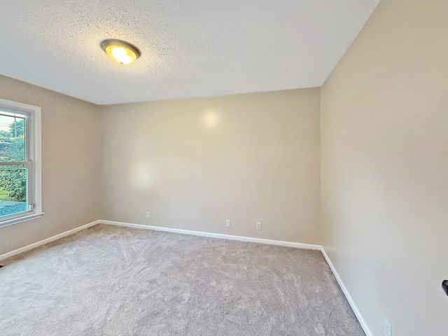 623 Bay Ln, Clarksville, TN 37042