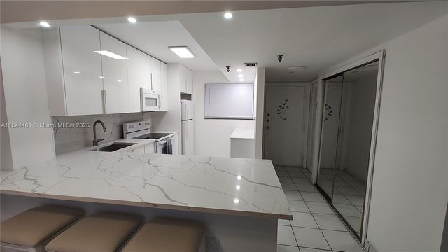 17900 N Bay Rd PH3, Sunny Isles Beach, FL 33160