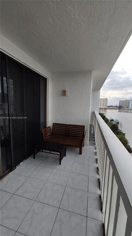17900 N Bay Rd PH3, Sunny Isles Beach, FL 33160