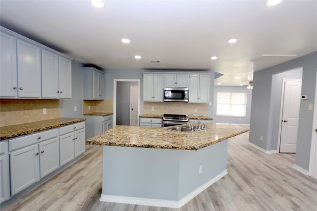 9218 Mission Arbor Lane, Richmond, TX 77407