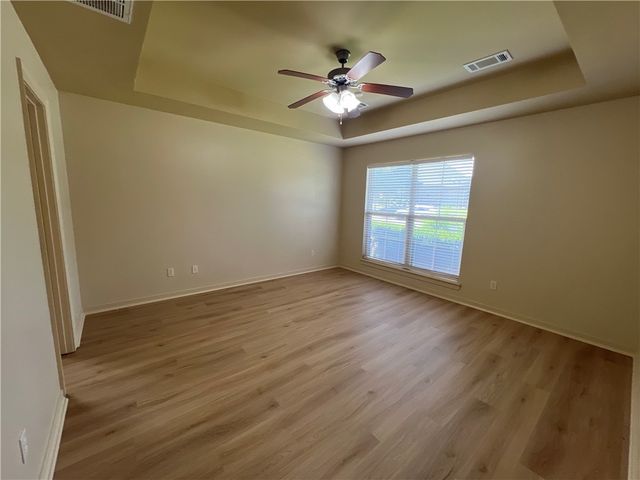 3202 Stoneway Avenue, Bentonville, AR 72712