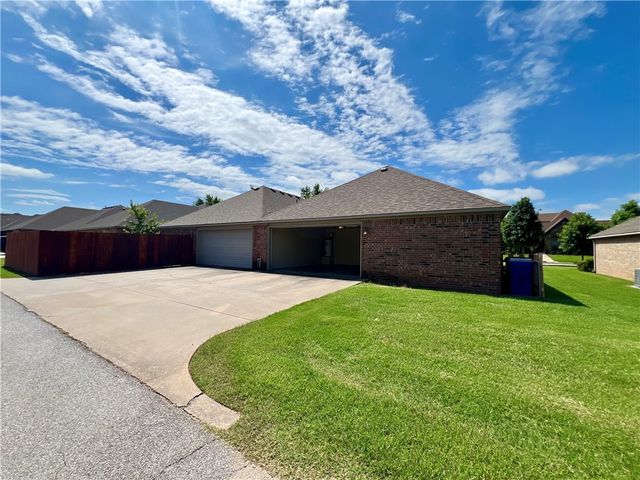 3202 Stoneway Avenue, Bentonville, AR 72712