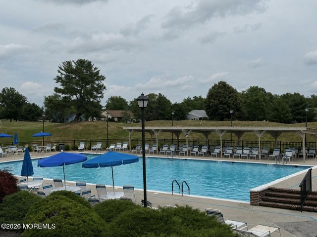 2 Ethan Allen Drive, Monroe, NJ 08831