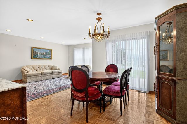 2 Ethan Allen Drive, Monroe, NJ 08831