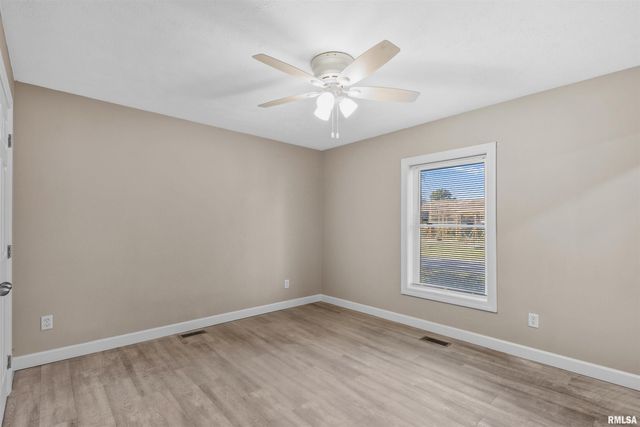 1220 N 14TH Street, Herrin, IL 62959