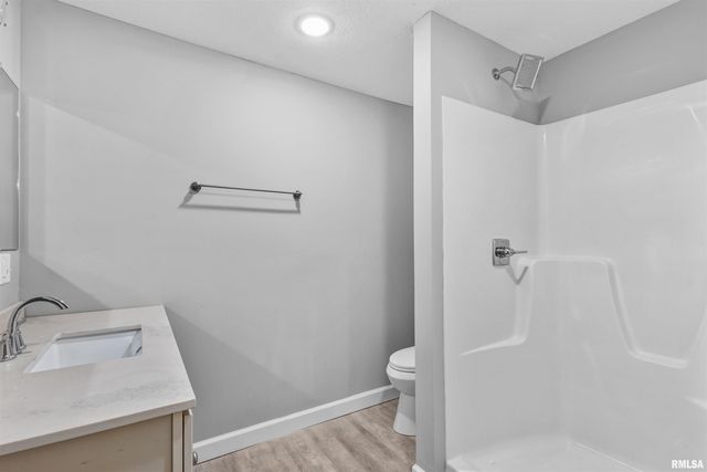 1220 N 14TH Street, Herrin, IL 62959