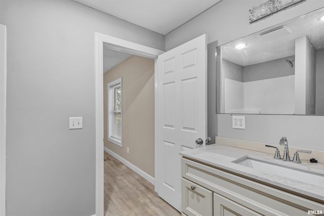 1220 N 14TH Street, Herrin, IL 62959