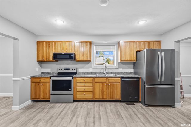 1220 N 14TH Street, Herrin, IL 62959