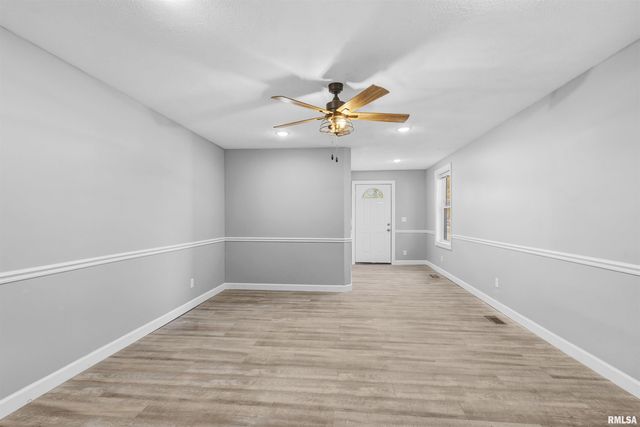 1220 N 14TH Street, Herrin, IL 62959