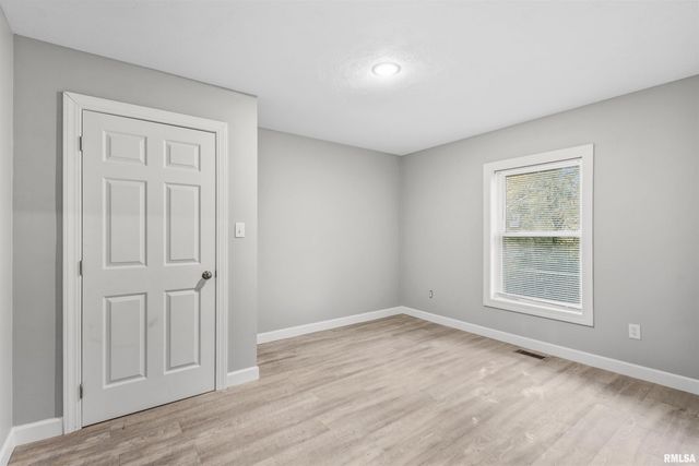 1220 N 14TH Street, Herrin, IL 62959