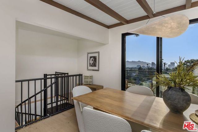 645 Luton Drive, Glendale, CA 91206