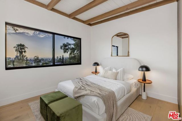 645 Luton Drive, Glendale, CA 91206