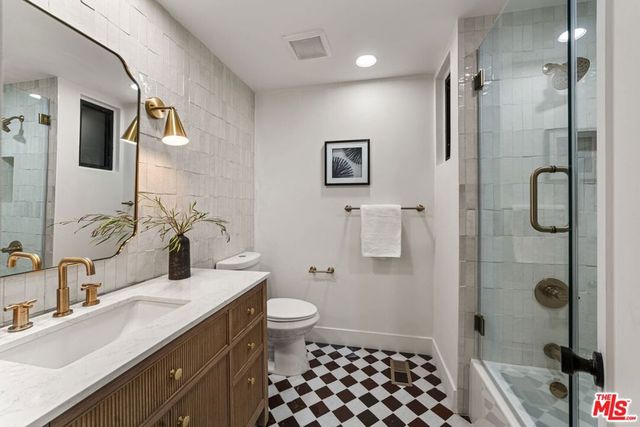 645 Luton Drive, Glendale, CA 91206