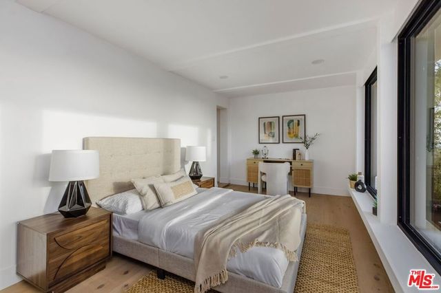 645 Luton Drive, Glendale, CA 91206
