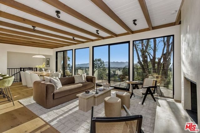 645 Luton Drive, Glendale, CA 91206