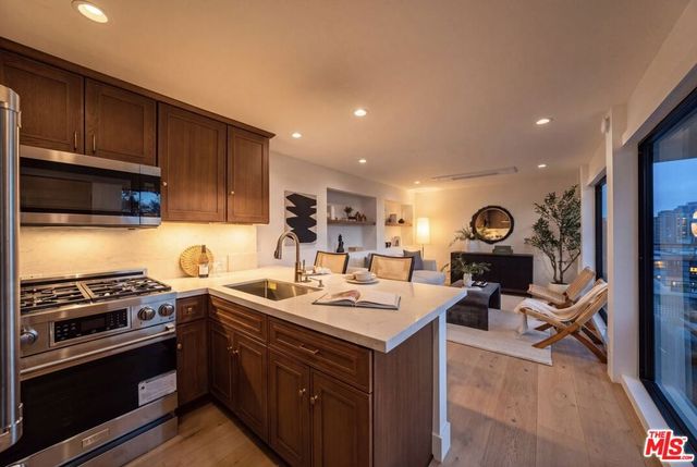 645 Luton Drive, Glendale, CA 91206