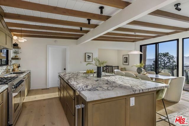 645 Luton Drive, Glendale, CA 91206