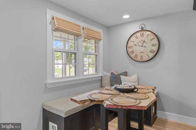 2 BROOK LN, Yardley, PA 19067