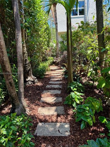 455 Amalfi Avenue, Coral Gables, FL 33146