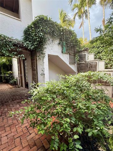 455 Amalfi Avenue, Coral Gables, FL 33146